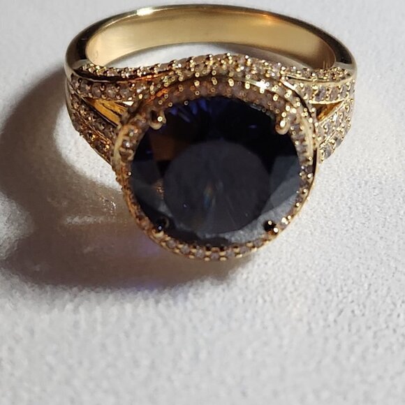 Bella Luce Tanzanite Diamond Simulants Yellow Ring - Picture 4 of 11